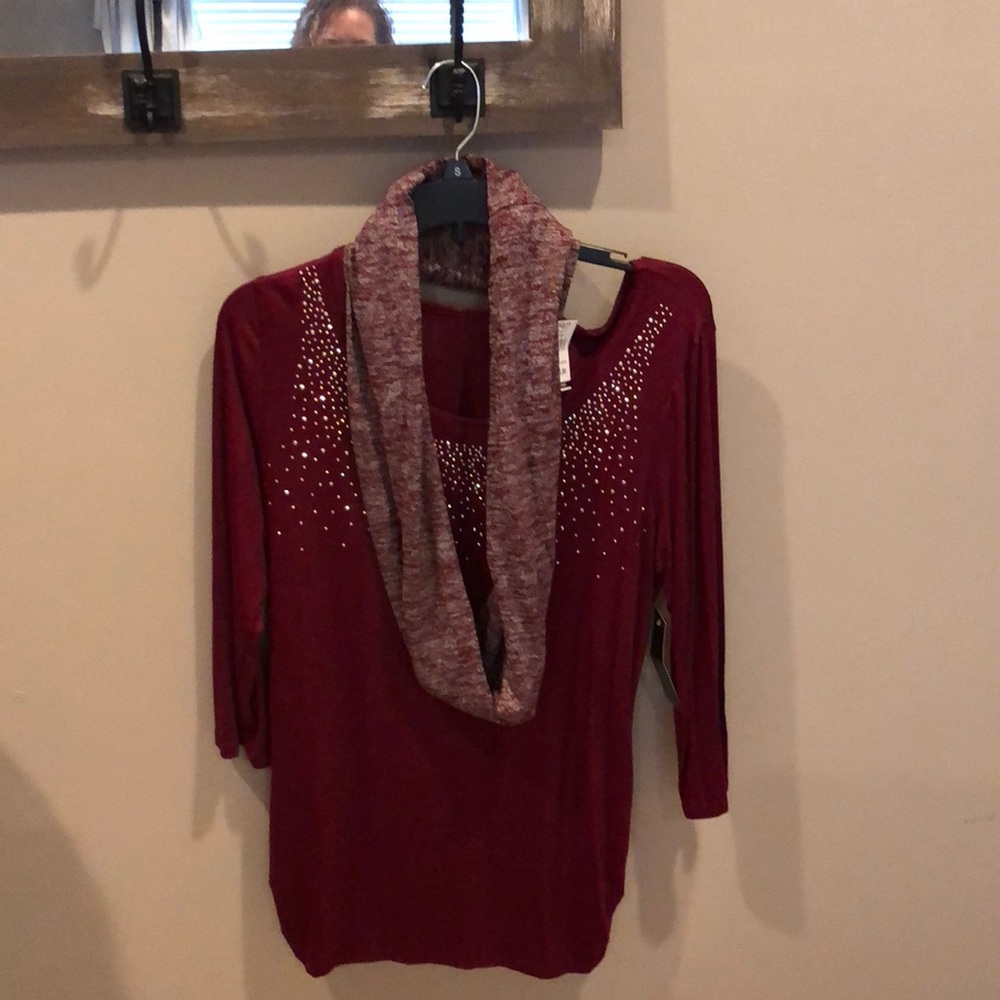 Red shirt with sequins